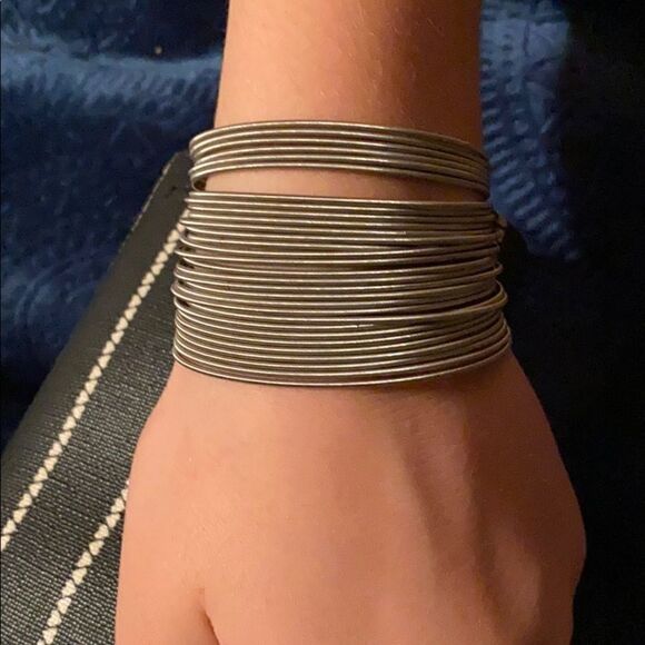 BACK in STOCK.  Guitar String Bracelets. Set of 50. - Picture 3 of 3
